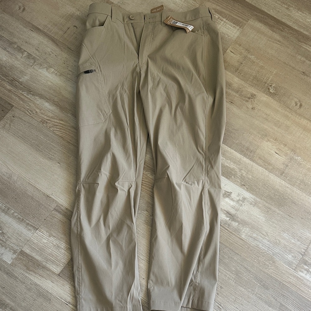 Eddie Bauer Men's Khaki Cargo Pants